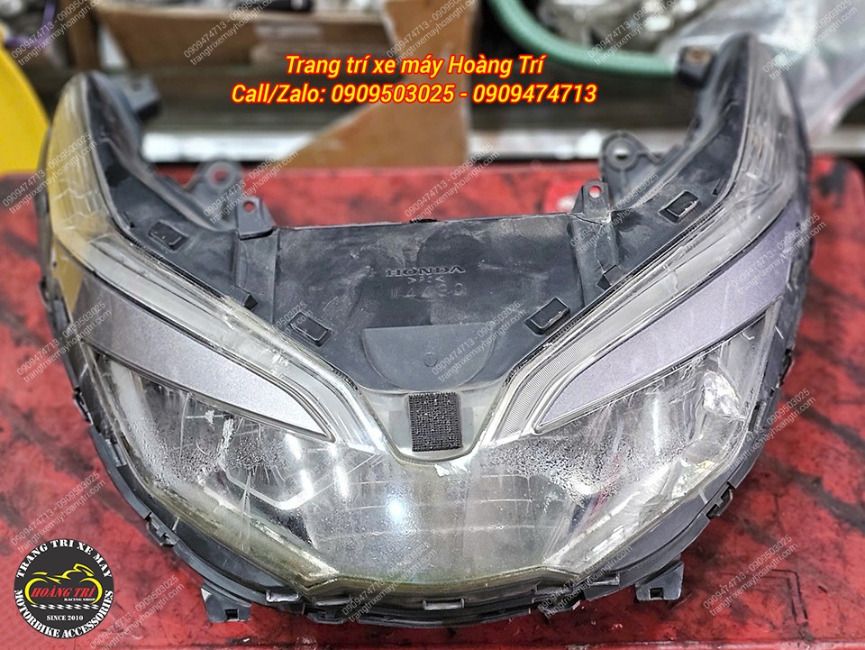 Tháo mica đèn pha và giữ lại cụm đèn zin giúp tiết kiệm chi phí