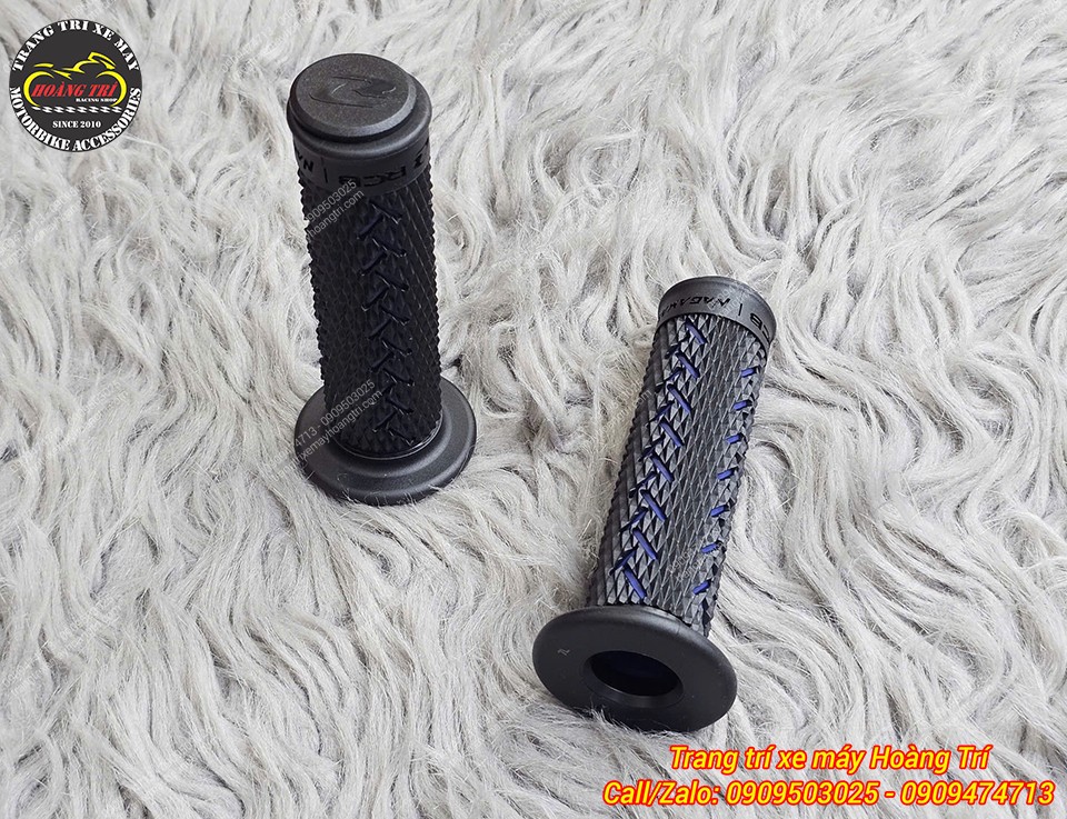 Trên hình là mẫu bao tay RCB Nagamaki chính hãng màu xanh dương