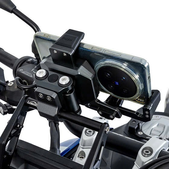 Chất liệu hợp kim nhôm cao cấp tạo vẻ ngoài sang trọng, đẳng cấp