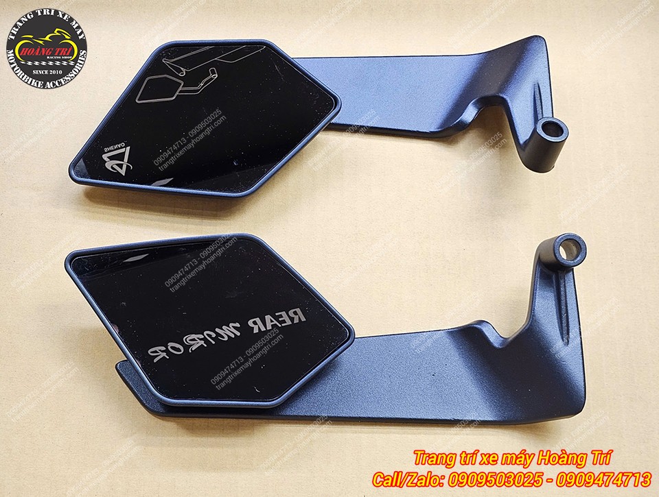 Thiết kế kính cánh gió giúp chiếc xe trông thể thao và nổi bật hơn