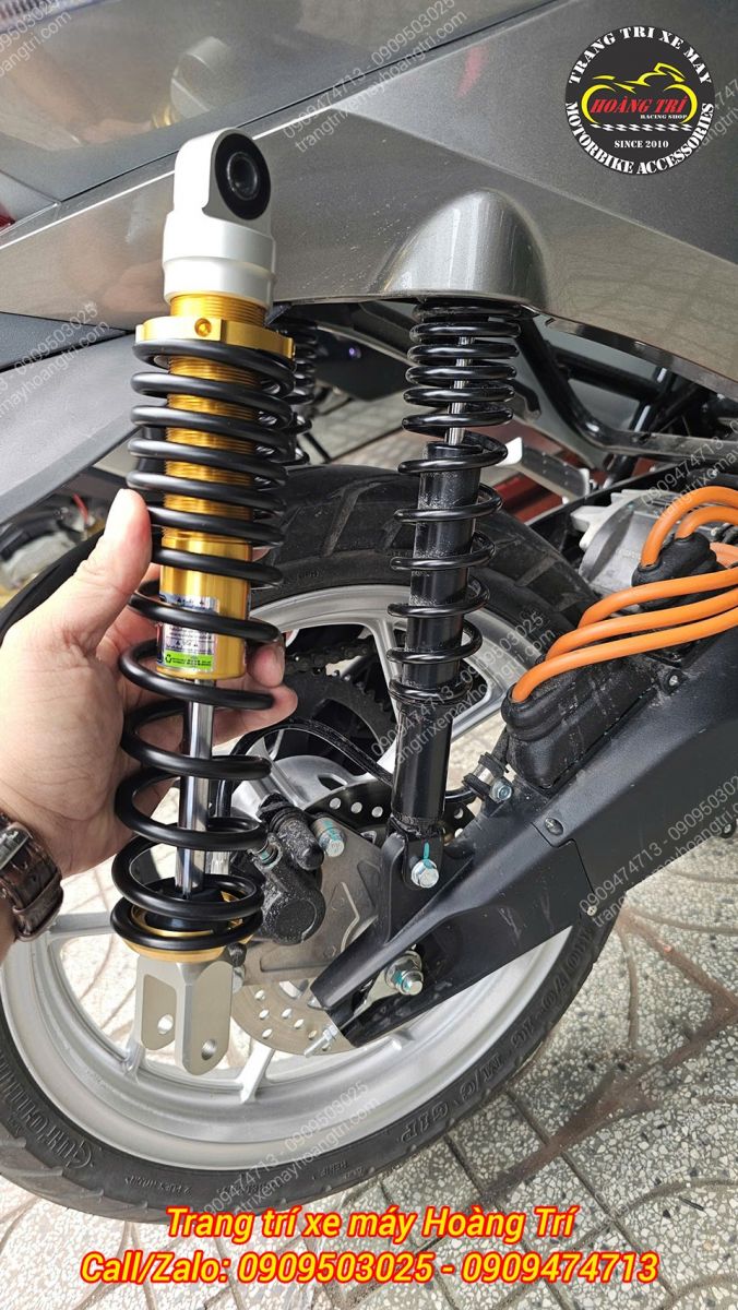 Cầm trên tay phuộc YSS G-Series không bình dầu cho cảm giác rất chắc chắn