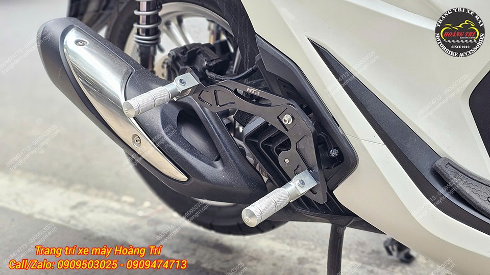 Gác chân phụ HTR có thể bật, gấp dễ dàng và gác chân tiện lợi