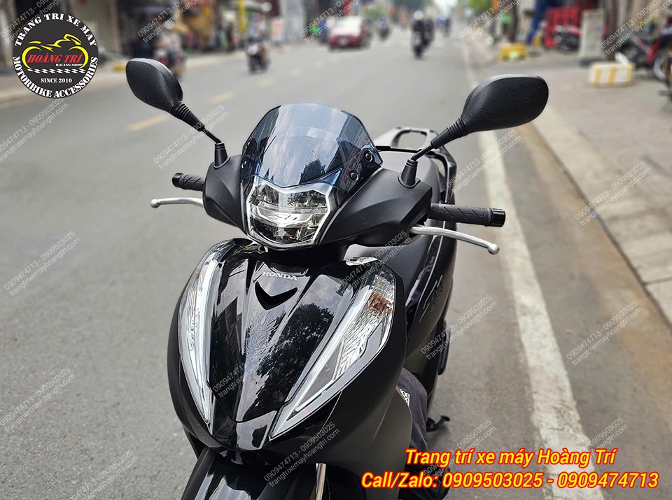 Kính chắn gió Sh 300i trong suốt nhìn xuyên rõ phần phía dưới