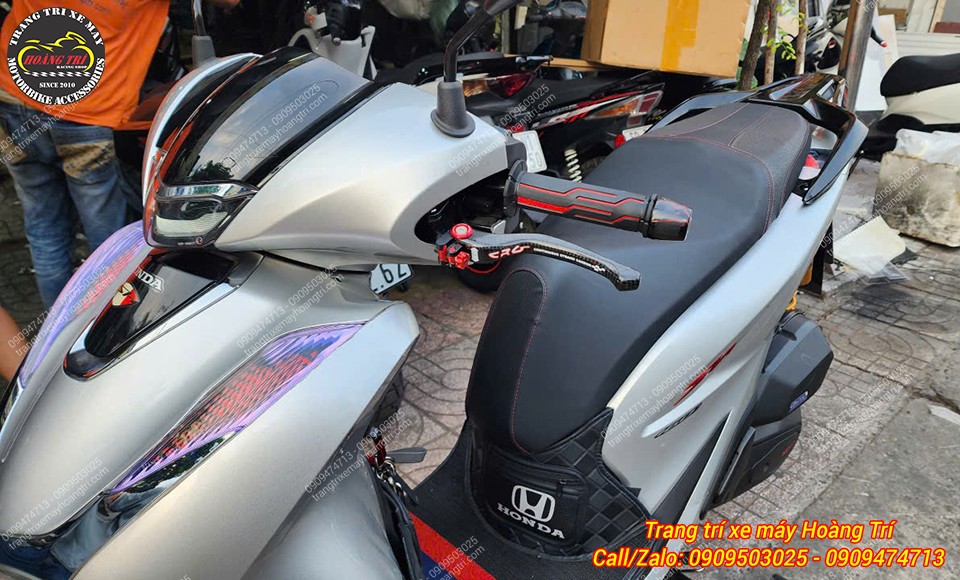 Góc trực diện nổi bật với tay thắng CRG Carbon