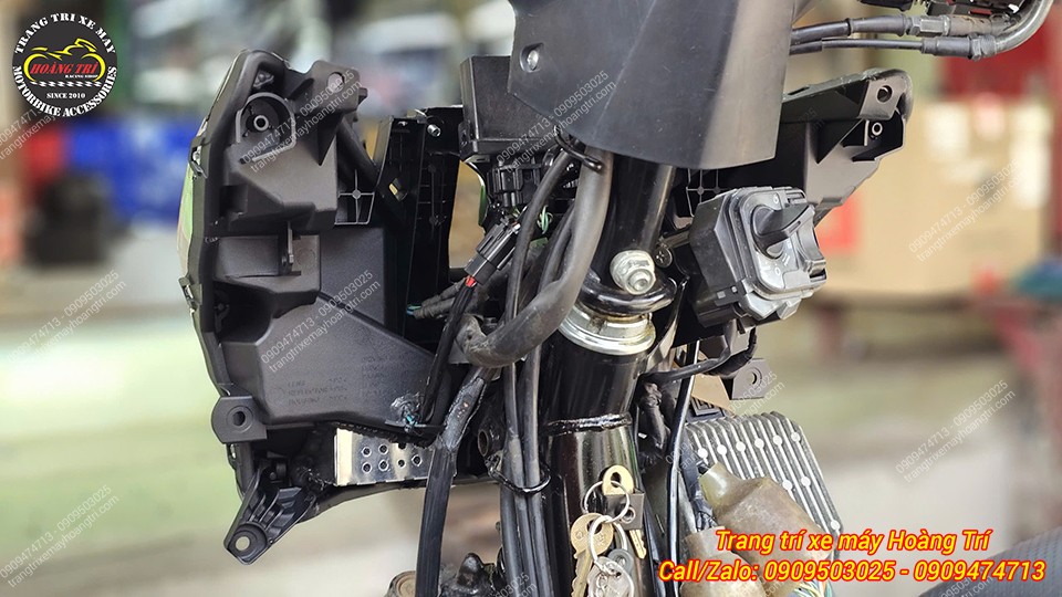 Hệ thống dây điện sau khi nâng cấp cụm đèn pha bi cầu được thiết kế gọn gàng và thẩm mỹ