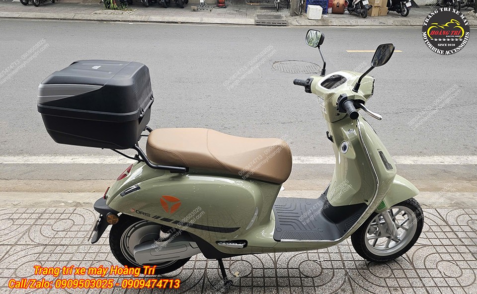 Baga sau kết hợp thùng Givi giúp Yadea Oris thay đổi diện mạo