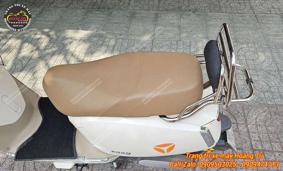 Baga tựa lưng Yadea Ossy trang bị nệm êm ái cho người ngồi sau