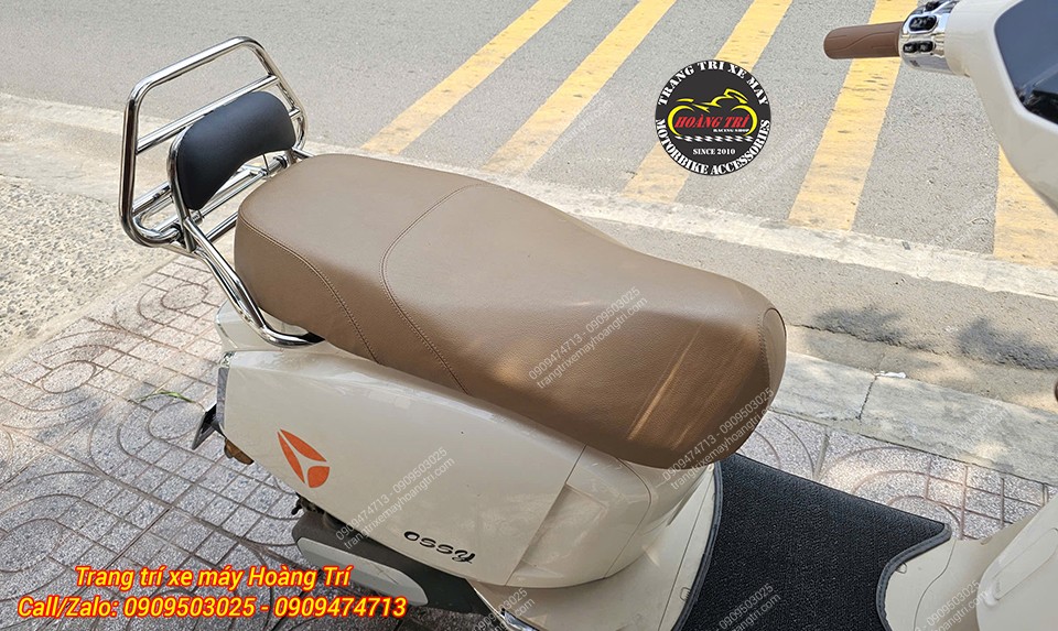 Sau khi lắp đặt, baga giúp tôn dáng chiếc Yadea Ossy