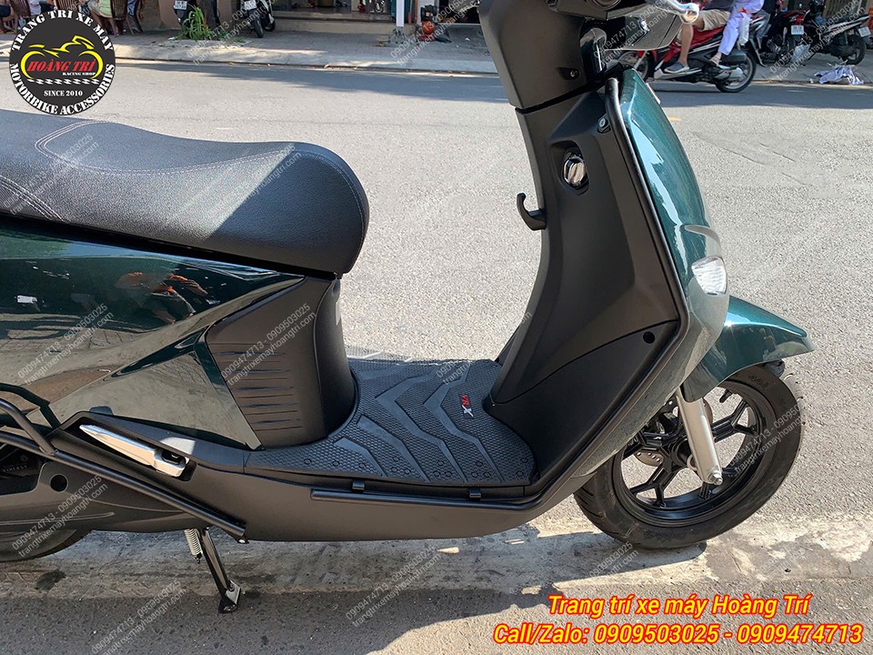 Góc nhìn sàn Vero X sau khi lắp khung bảo vệ giúp xe trông chắc chắn hơn
