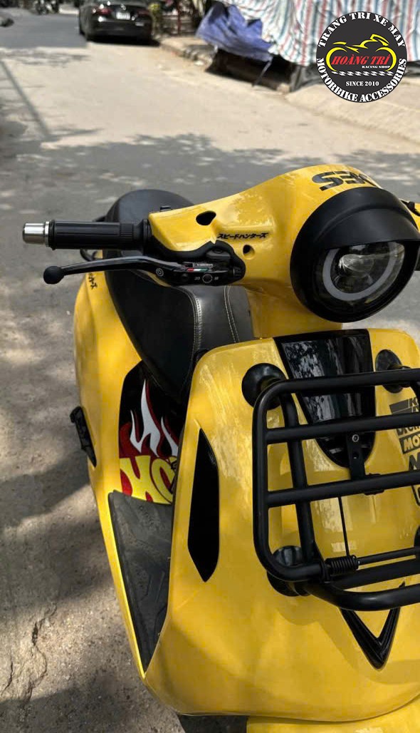 Tay thắng Brembo chính hãng kết hợp cùng gù tay lái inox cho EVO 200