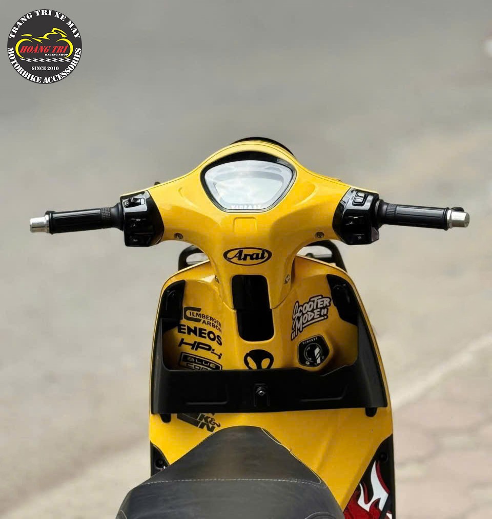 Việc lắp hộc đựng đồ không ảnh hưởng đến móc treo đồ nguyên bản