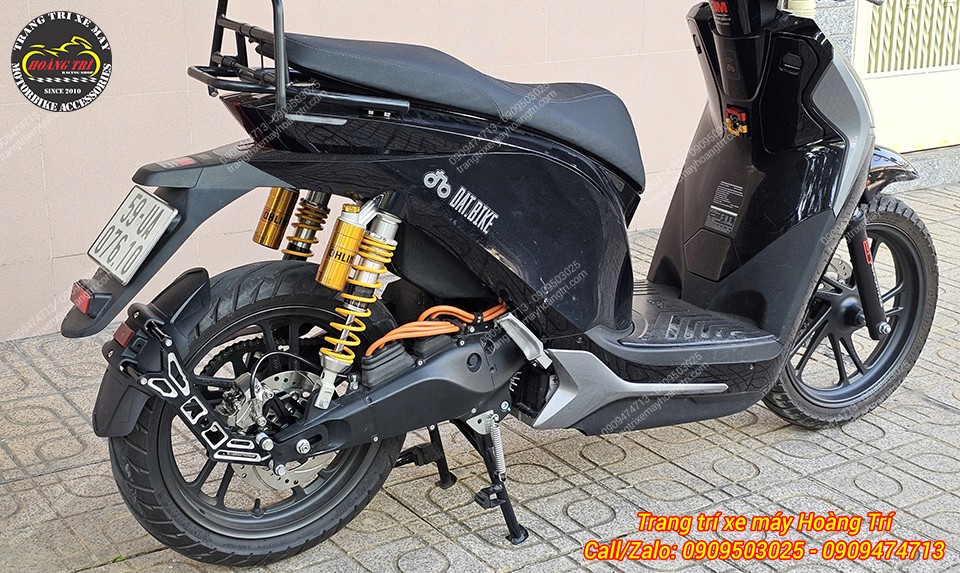 Phuộc sau của xe vừa được anh khách nâng cấp dòng phuộc Ohlins chính hãng xịn sò