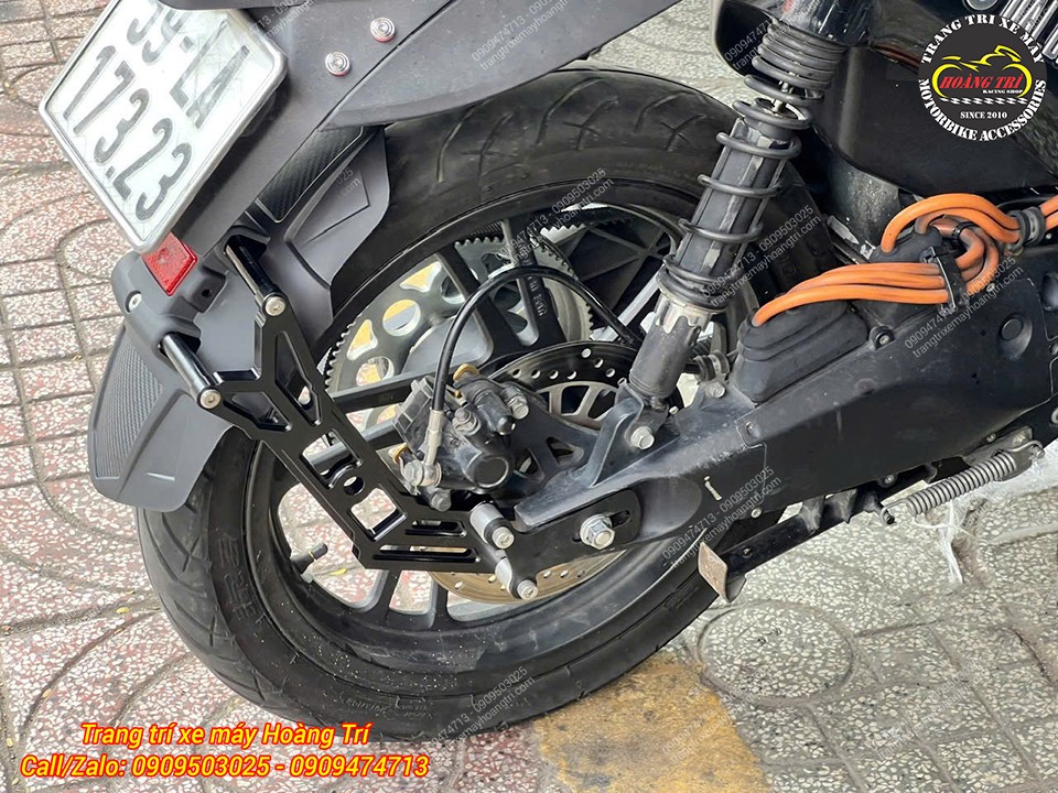 Một phụ kiện cần thiết cho những ngày mưa - Việc rửa xe trở nên nhẹ nhàng