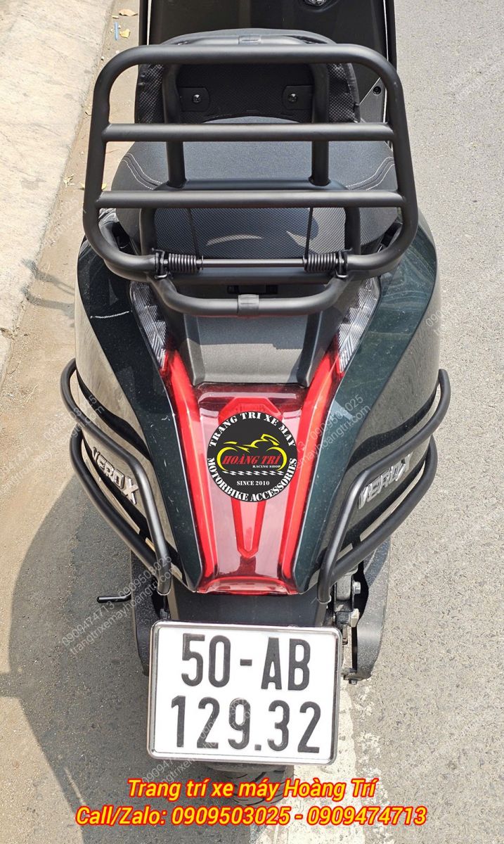 Khung bảo vệ sau kết hợp baga giúp tăng khả năng chở đồ và bảo vệ đuôi