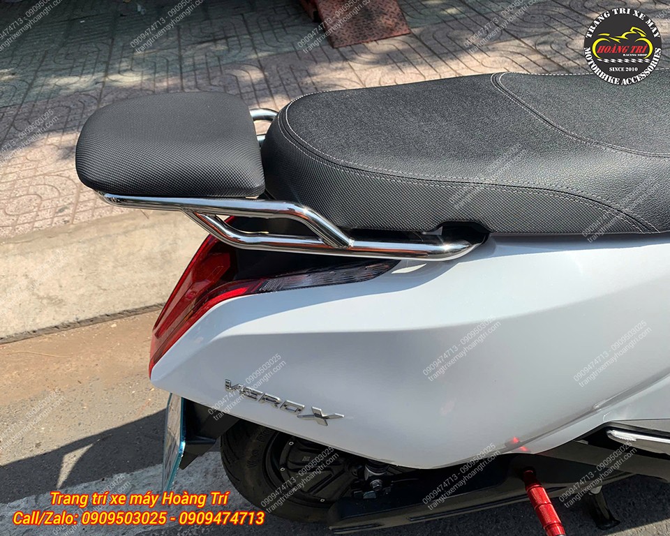 Đóng vai trò nệm nối dài giúp người ngồi sau thoải mái hơn