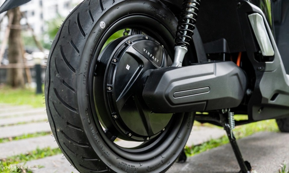 Bánh sau trang bị mô-tơ BLDC Inhub công suất 3.000W