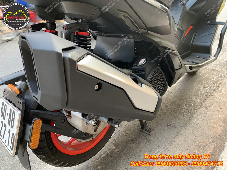 Ốp pô ADV 350 độ cho Aprilia SR GT 200 kiểu dáng góc cạnh, tăng vẻ hầm hố và bảo vệ pô hiệu quả