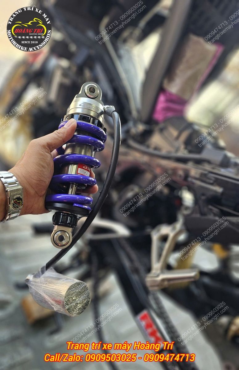 Trên tay phuộc RCB cùng hãng với dàn chân trước đã được nâng cấp trước đó