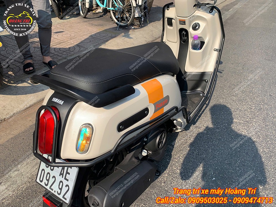 Phần đuôi Fazzio 125 kết hợp khung bảo vệ tạo điểm nhấn chắc chắn