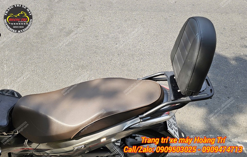 Cận cảnh tựa lưng Future 2016 bọc da êm, có thể gập mở linh hoạt khi cần