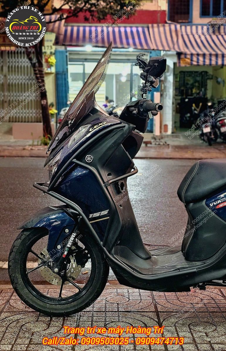 Góc ngang khung bảo vệ Lexi 155 chắc chắn che chắn hoàn toàn hai bên sườn trước