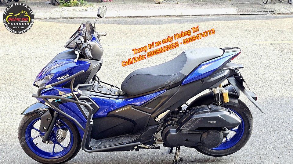 Góc toàn cảnh xe NVX V3 lắp khung bảo vệ mang phong cách thể thao nổi bật