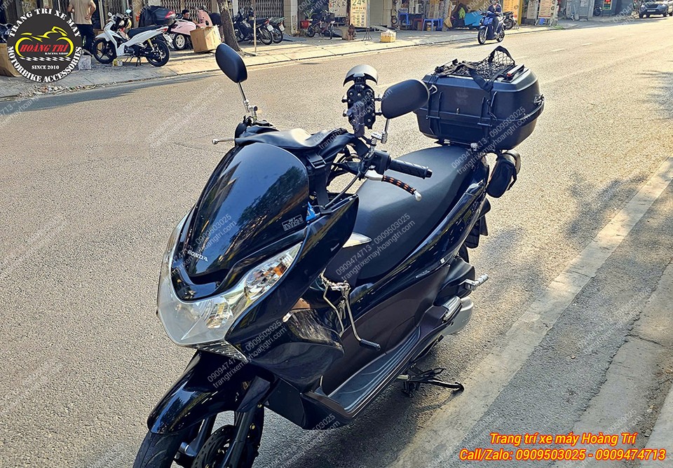 PCX 2011 trang bị thêm thùng sau tạo phong cách thể thao và tăng tiện ích