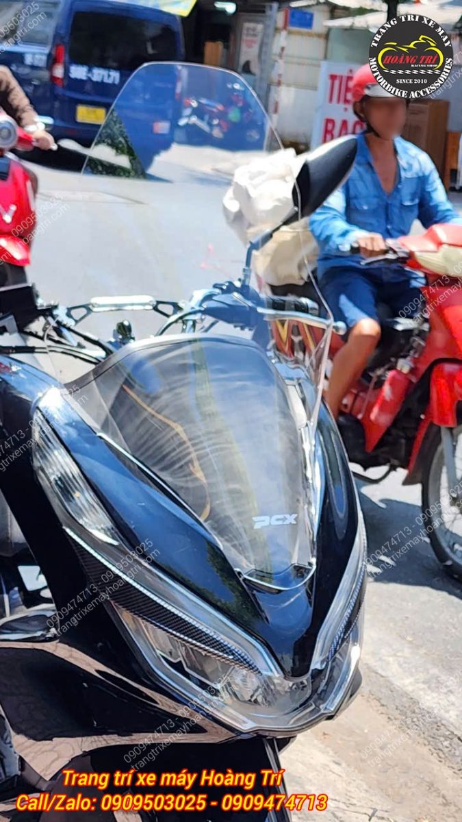 Kính chắn gió HTR cho PCX 2018 giúp chắn gió tốt, nâng cao trải nghiệm lái xe hằng ngày