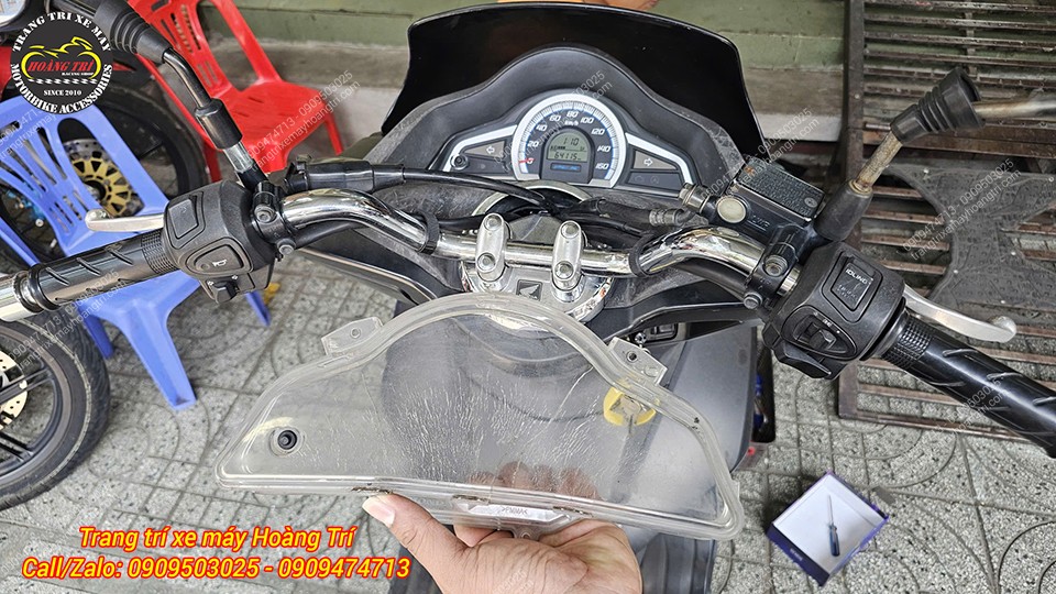 Đồng hồ PCX 2014-2017 dùng lâu bị mờ gây khó nhìn các thông số