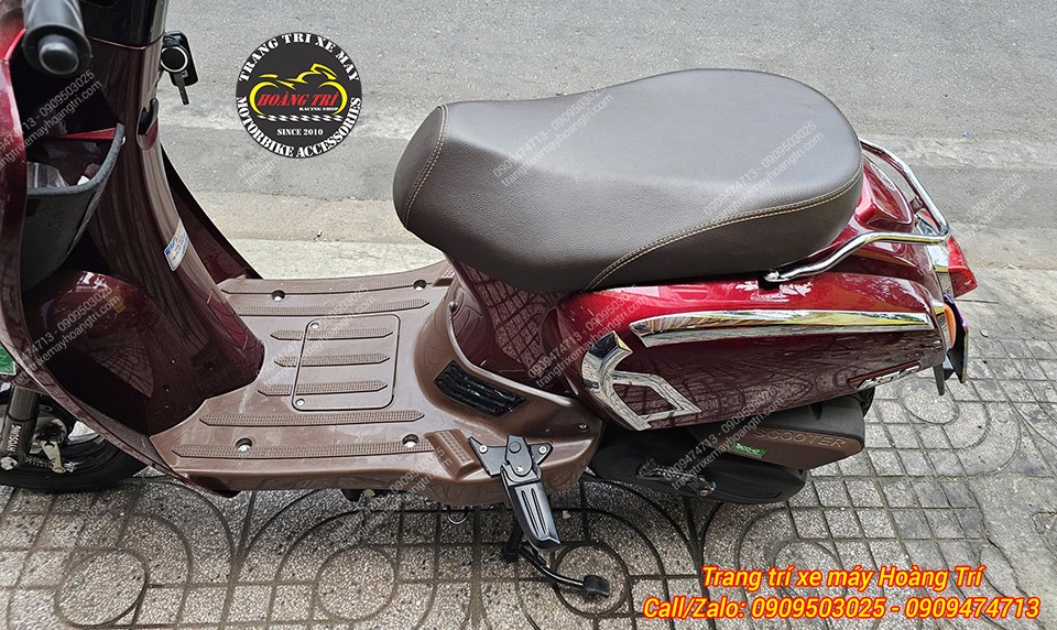 Tổng thể gác chân sau HSV3 lắp trên xe mang lại sự tiện lợi và tăng trải nghiệm cho người ngồi sau