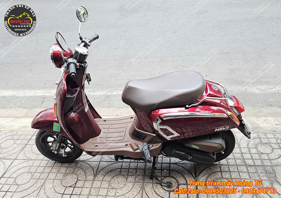 Góc nhìn toàn cảnh bên trái xe HSV3 trang bị gác chân sau giúp việc chở người sau an toàn và thoải mái hơn