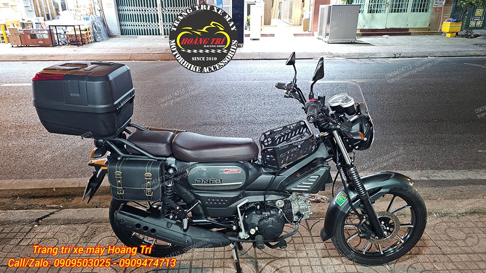 Phiên bản thể thao hơn của J-Pan One 50cc khi trang bị rổ giữa gọn gàng