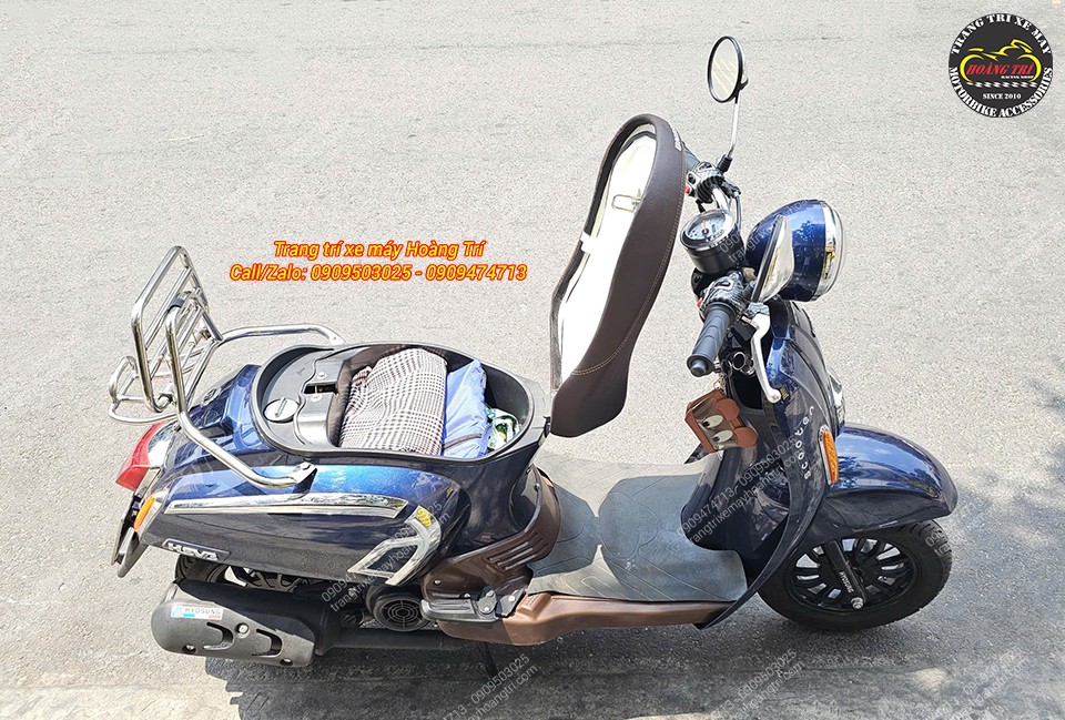 Dù cốp HSV-3 rộng nhưng chưa đủ, baga sau là giải pháp tăng thêm tiện ích