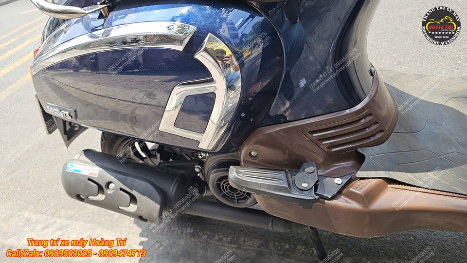 Gác chân sau kiểu Vespa tiện dụng, giúp người ngồi sau thoải mái hơn