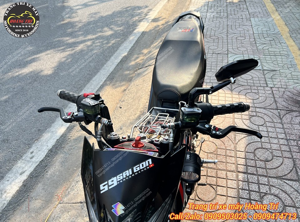 Tay côn dầu RCB kết hợp gương thể thao tạo phong cách mạnh mẽ hơn