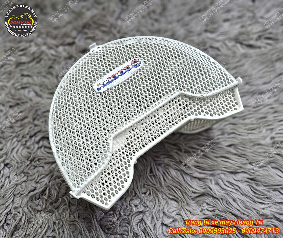 Cận cảnh rổ Scoopy có nắp đậy màu trắng nổi bật