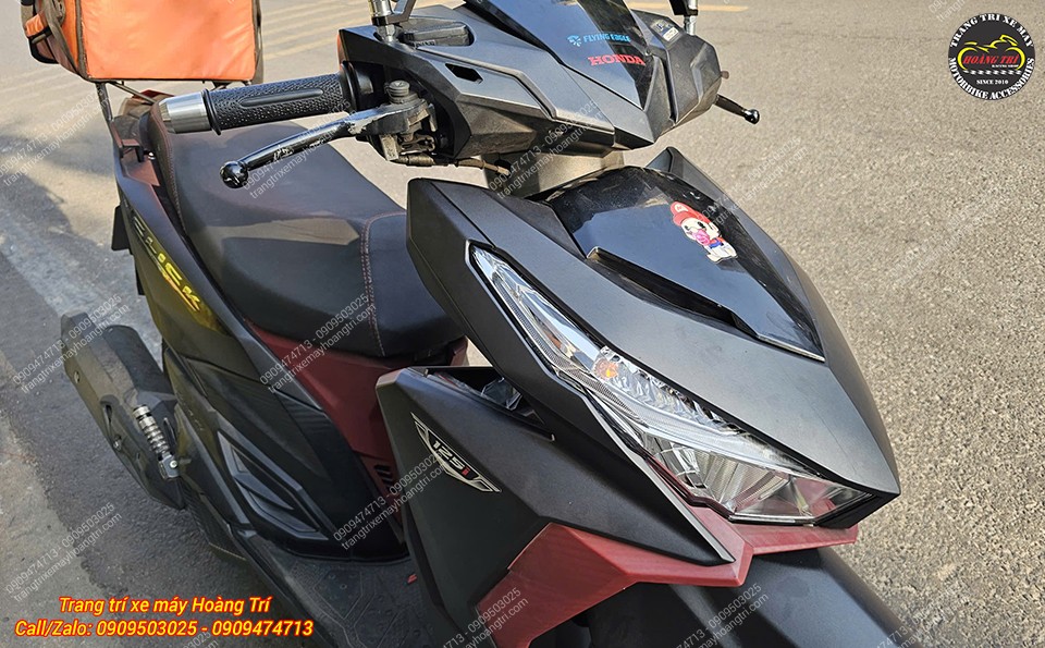 Chiếc Click Thái 2015 nay đã lấy lại vẻ ngoài tự tin sau khi thay cụm đèn mới