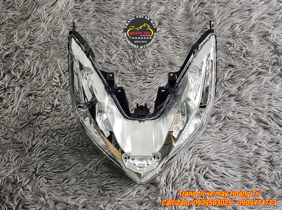 Góc nhìn từ trên xuống cụm đèn Vario / Click Thái zin Honda, giúp lại lại sự tự tin cho xế cưng