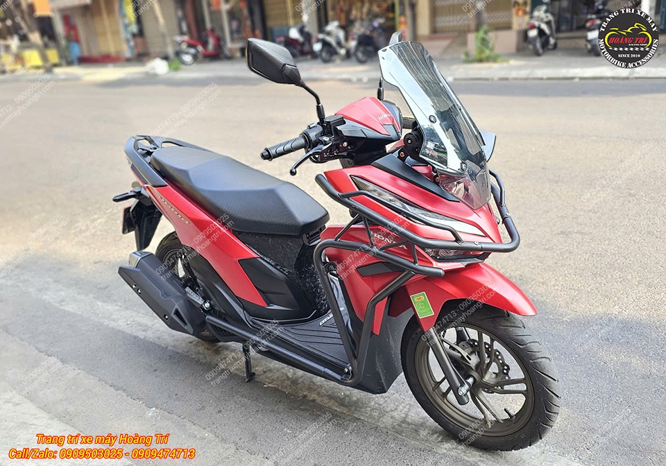 Nên dùng kính ADV 750 cùng đèn trợ sáng để cải thiện chiếu sáng ban đêm