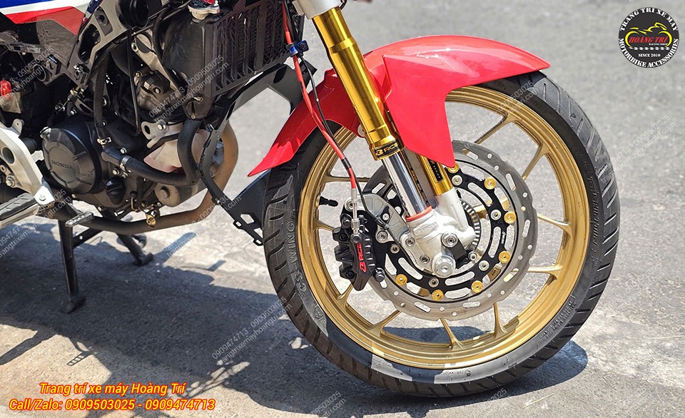 Toàn cảnh bánh trước với phuộc RCB heo S26 và đĩa tăng hiệu suất