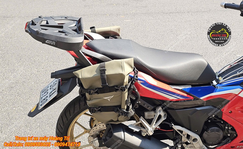 Túi hông gắn baga Givi tiện lợi mang theo hành lý khi đi xa