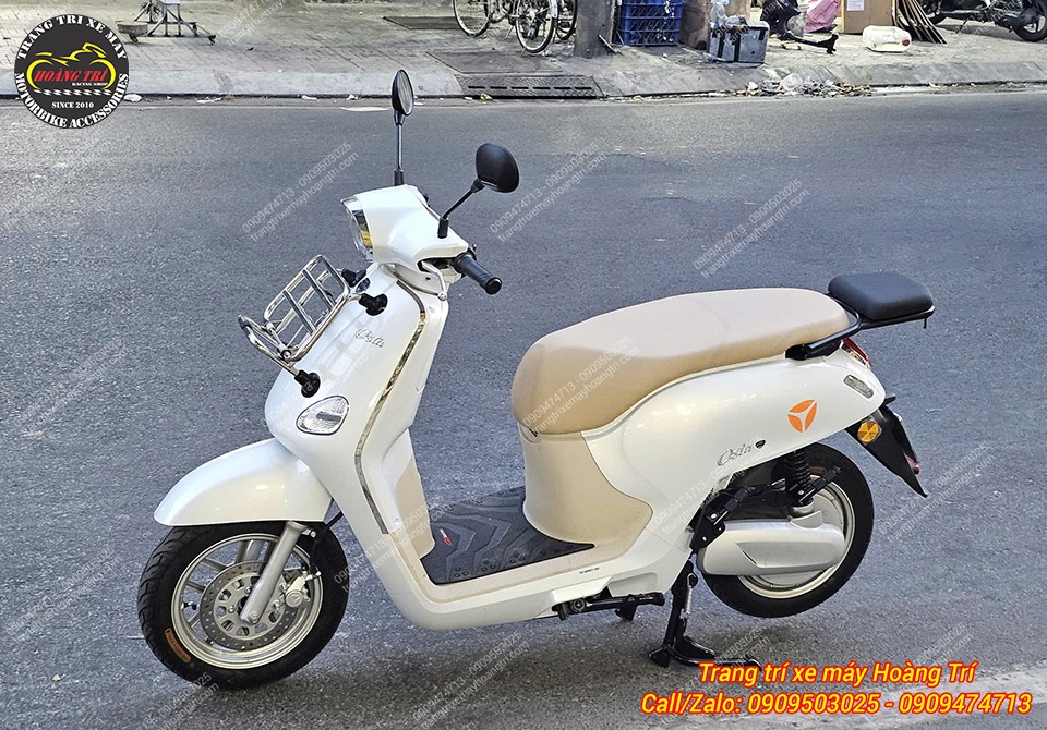 Góc bên hông Osta với baga nối dài, thiết kế gọn gàng, không ảnh hưởng form zin