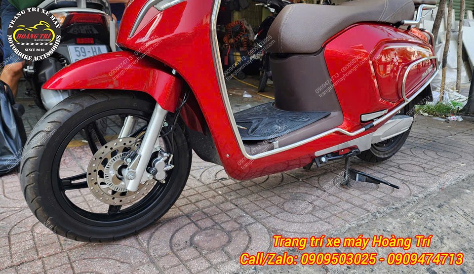 Góc nghiêng hoàn thiện bản độ phanh ABS Klara S mang lại sự hiện đại và an toàn tối đa