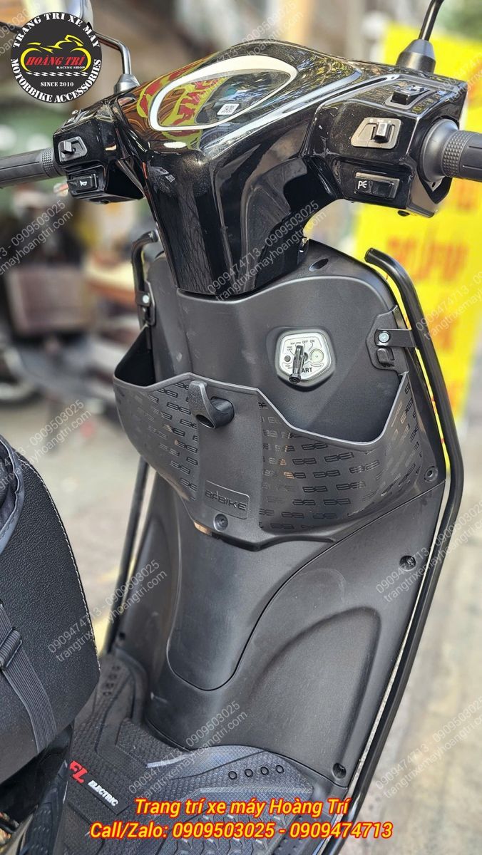 Chi tiết hộc đựng đồ B-Factory gắn Vinfast Feliz ôm sát dàn áo, tăng tính thẩm mỹ và tiện ích sử dụng