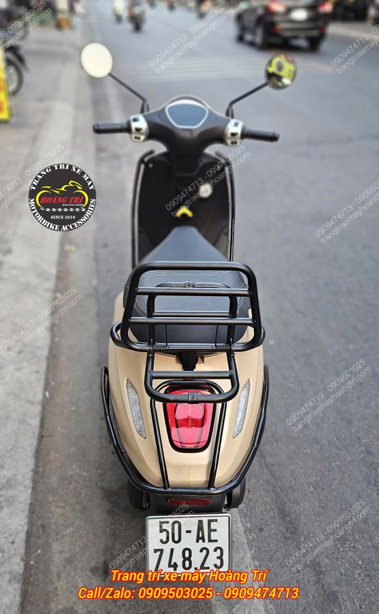 Baga sau kết hợp khung bảo vệ giúp ngoại hình xe Evo Grand trông đồng bộ hơn