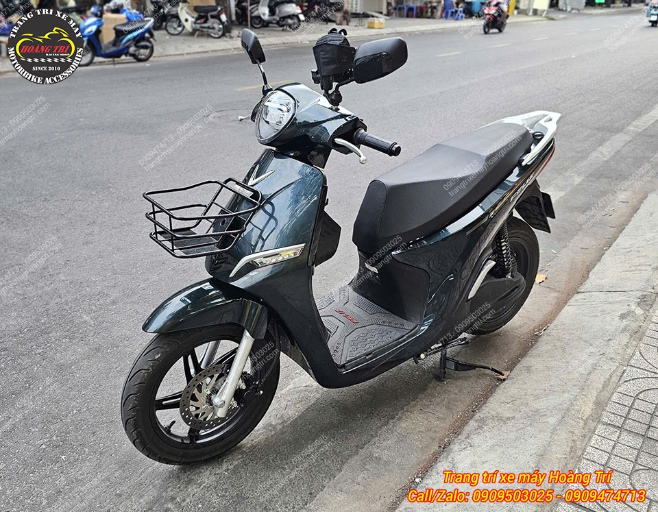 Trang bị giá đỡ điện thoại giúp xe tiện lợi hơn khi xem hướng dẫn đường đi