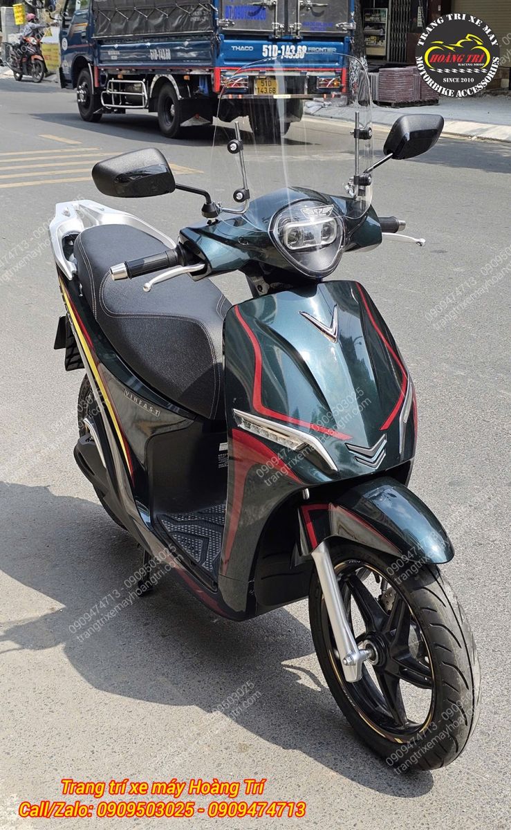 Toàn cảnh Vinfast Feliz hoàn thiện phụ kiện phong cách thể thao với kính chắn gió nổi bật