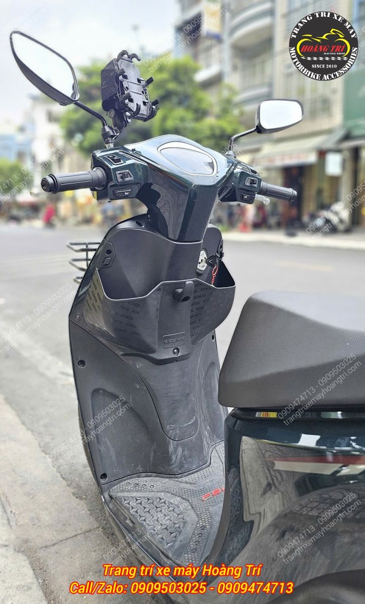 Chi tiết khu vực trước xe Feliz với hộc chứa sâu giúp tăng tiện ích sử dụng