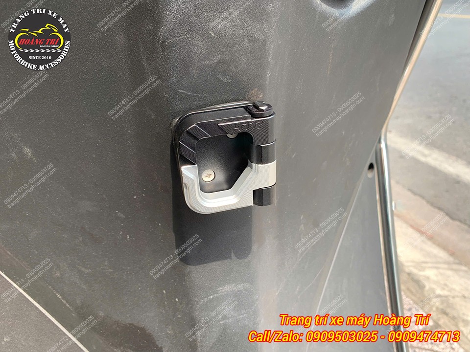 Móc treo nhôm CNC lắp Vero X chắc chắn, tiện treo đồ, kiểu dáng nhỏ gọn tinh tế