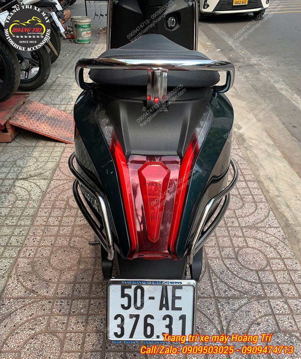 Toàn cảnh Vero X với bộ khung inox hoàn thiện, bảo vệ xe toàn diện từ trước ra sau